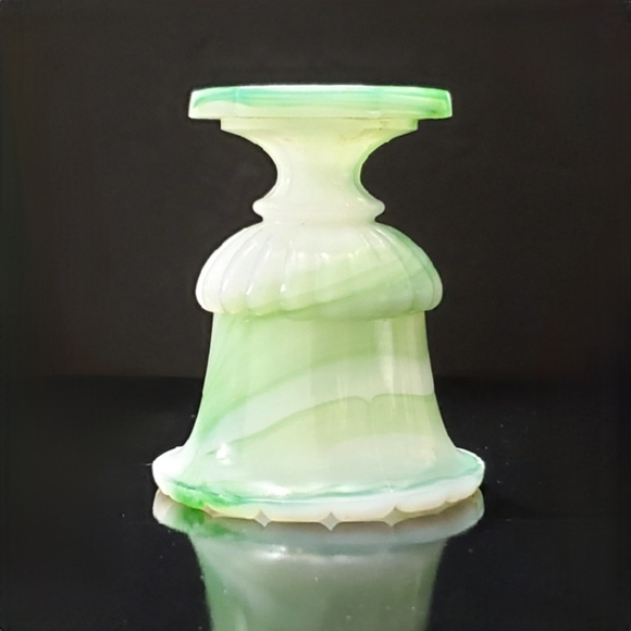 3 1/4" Akro Agate Green White Marbled Slag Urn Vase - Picture 2 of 7